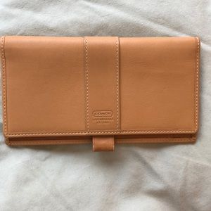 Coach wallet. Like new!